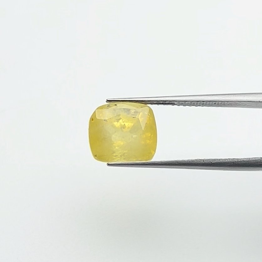 Yellow Sapphire | 6.00 Ratti