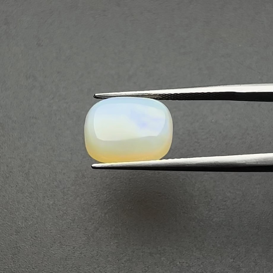 Fire opal I 6.25-Ratti