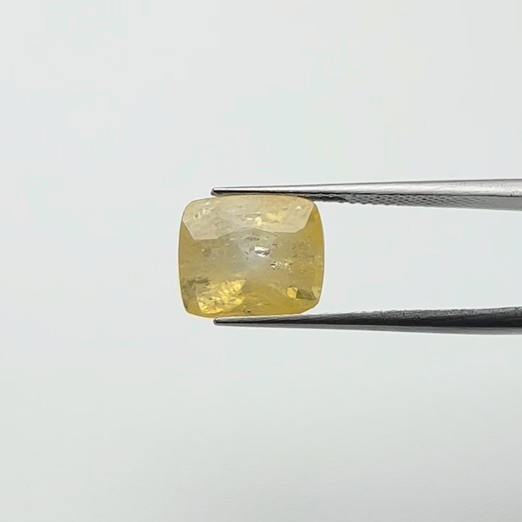 Yellow Sapphire | 7.00 Ratti