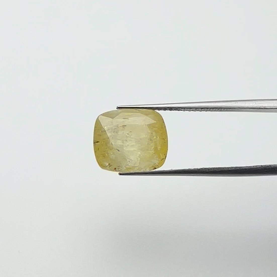 Yellow Sapphire | 8.00 Ratti
