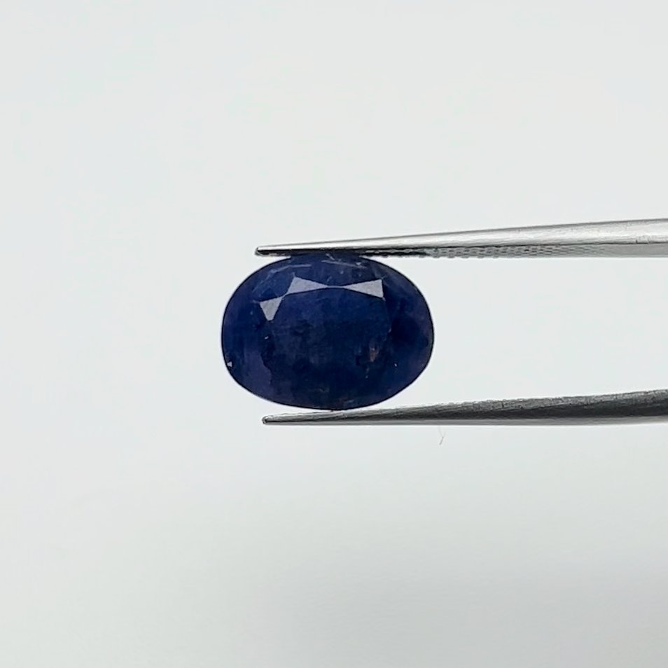 Blue Sapphire | 8.25 Ratti