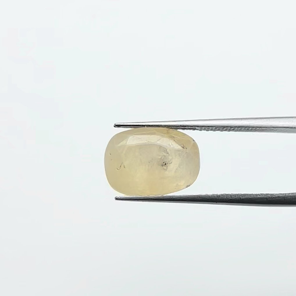 Yellow Sapphire | 6.00 Ratti