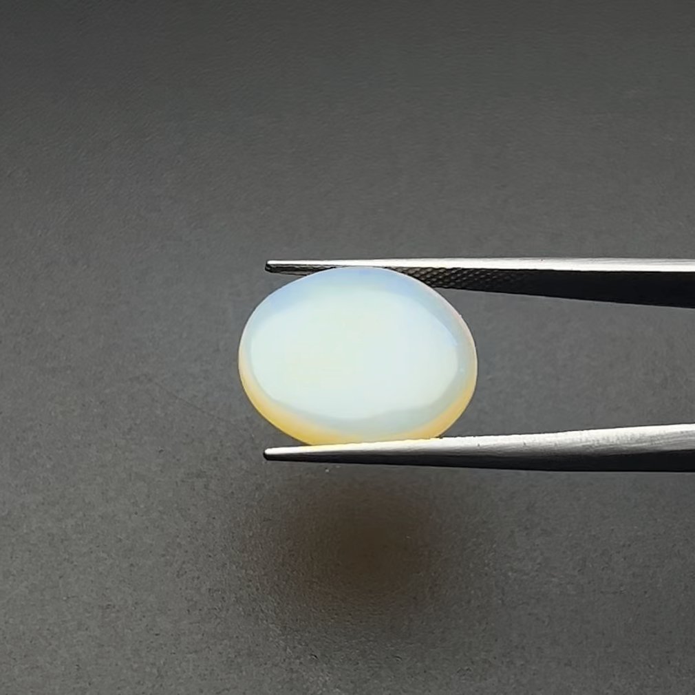 Fire opal I 8.25-Ratti