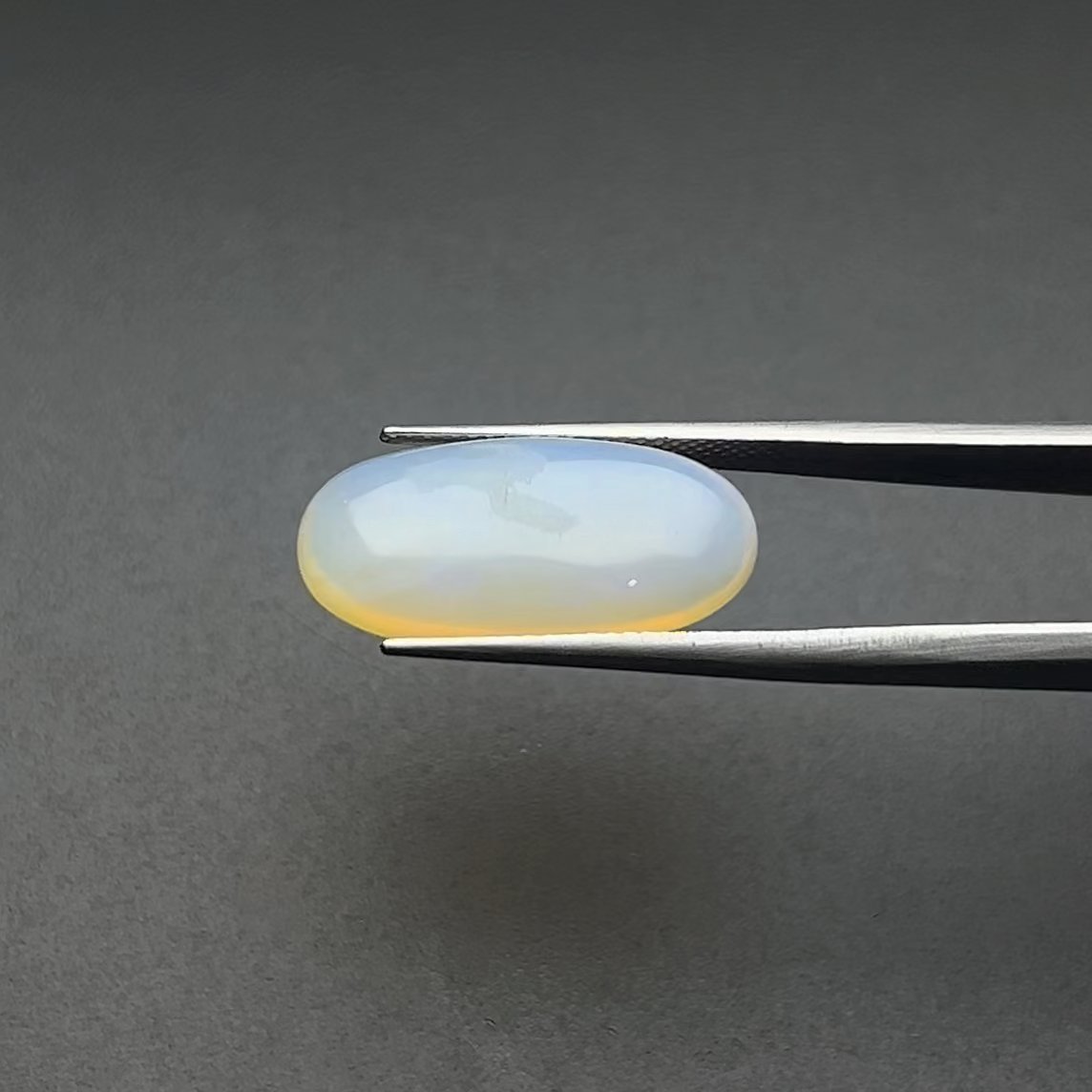 Fire opal I 10.25-Ratti