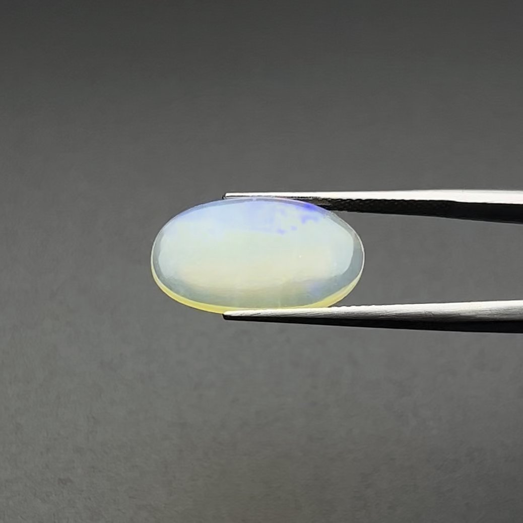 Fire opal I 5.25-Ratti