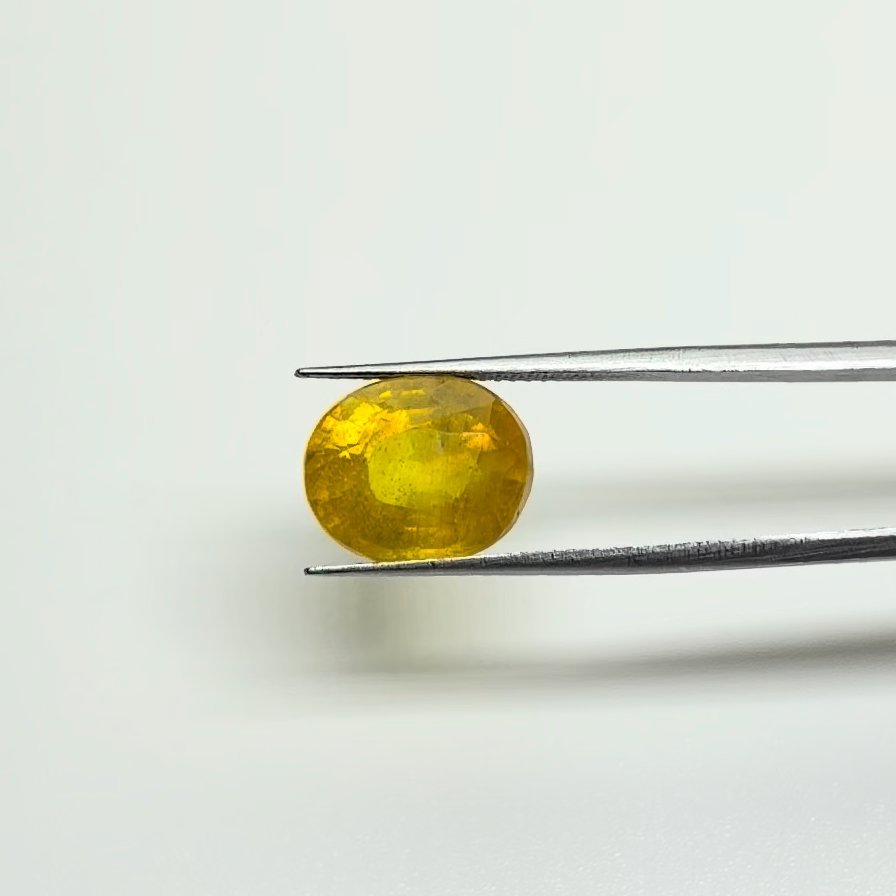 Yellow Sapphire | 9.50 Ratti