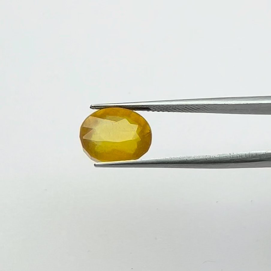 Yellow Sapphire | 9.00 Ratti