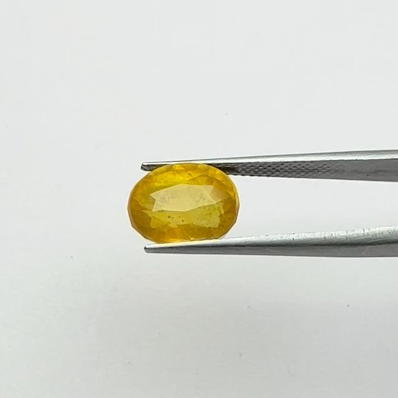 Yellow Sapphire | 7.50 Ratti