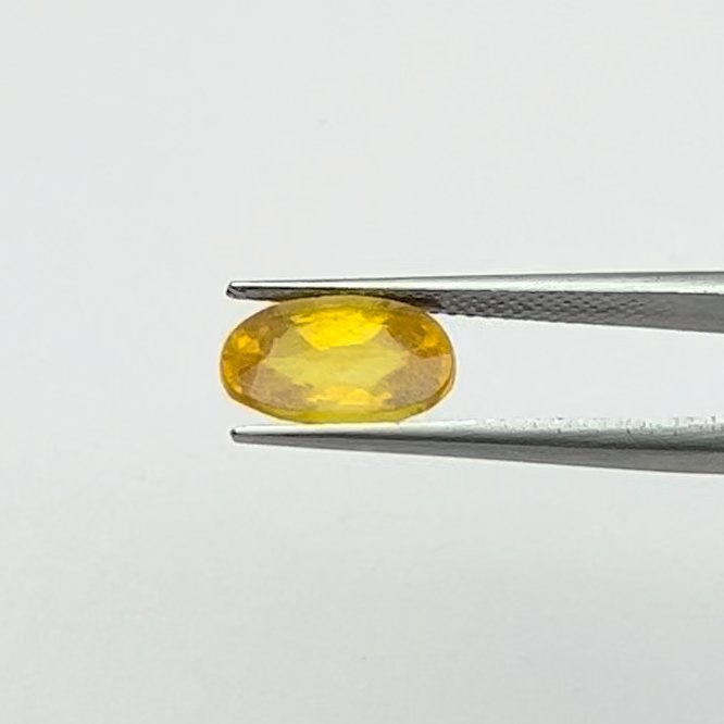 Yellow Sapphire | 5.00 Ratti