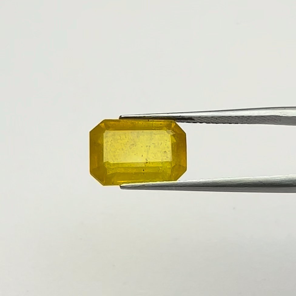 Yellow Sapphire | 8.25 Ratti