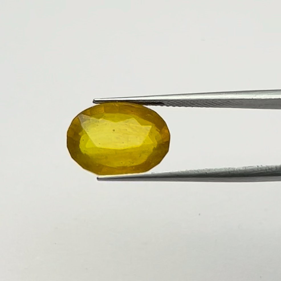 Yellow Sapphire | 10.50 Ratti