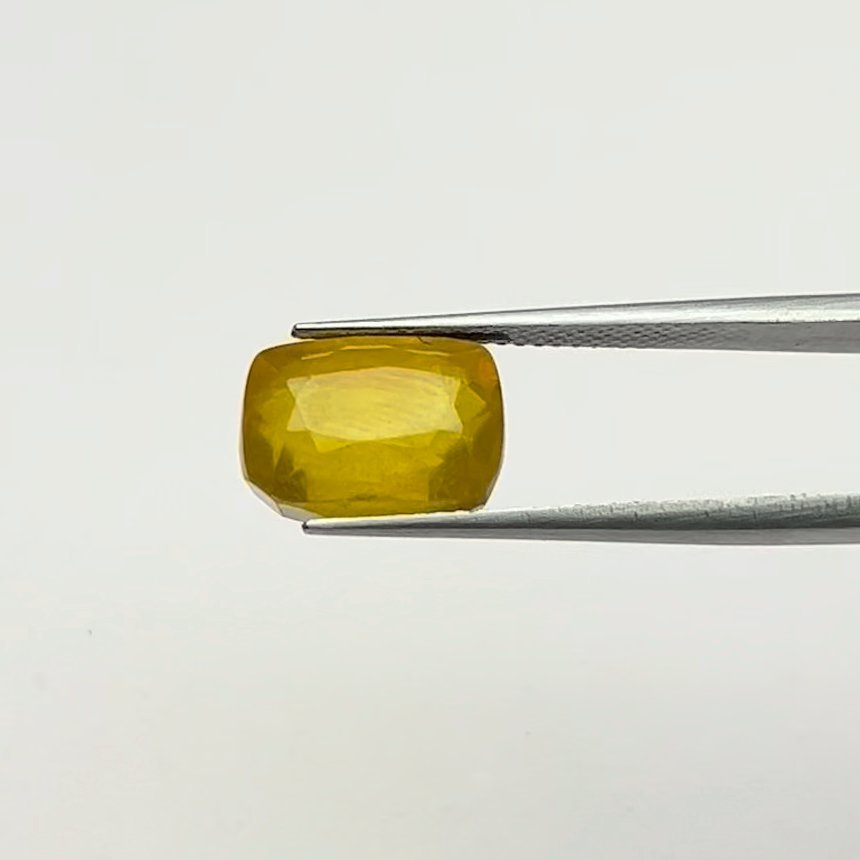 Yellow Sapphire | 11.00 Ratti
