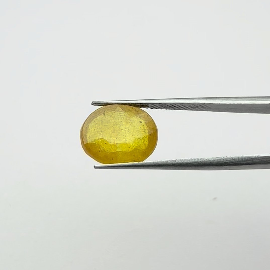 Yellow Sapphire | 9.00 Ratti