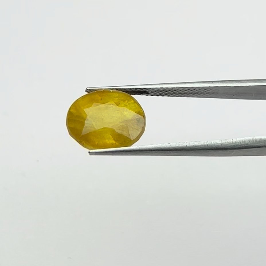 Yellow Sapphire | 9.50 Ratti