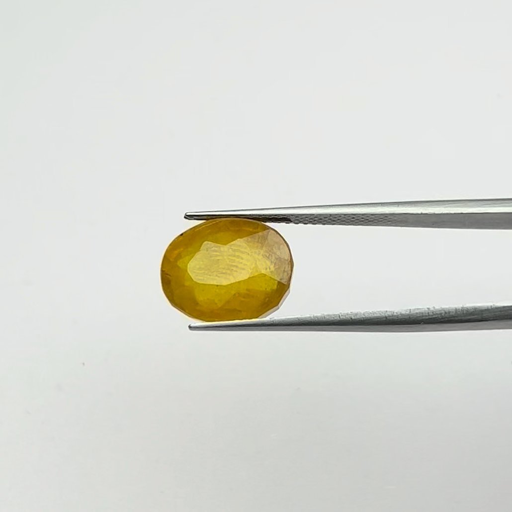 Yellow Sapphire | 10.75 Ratti