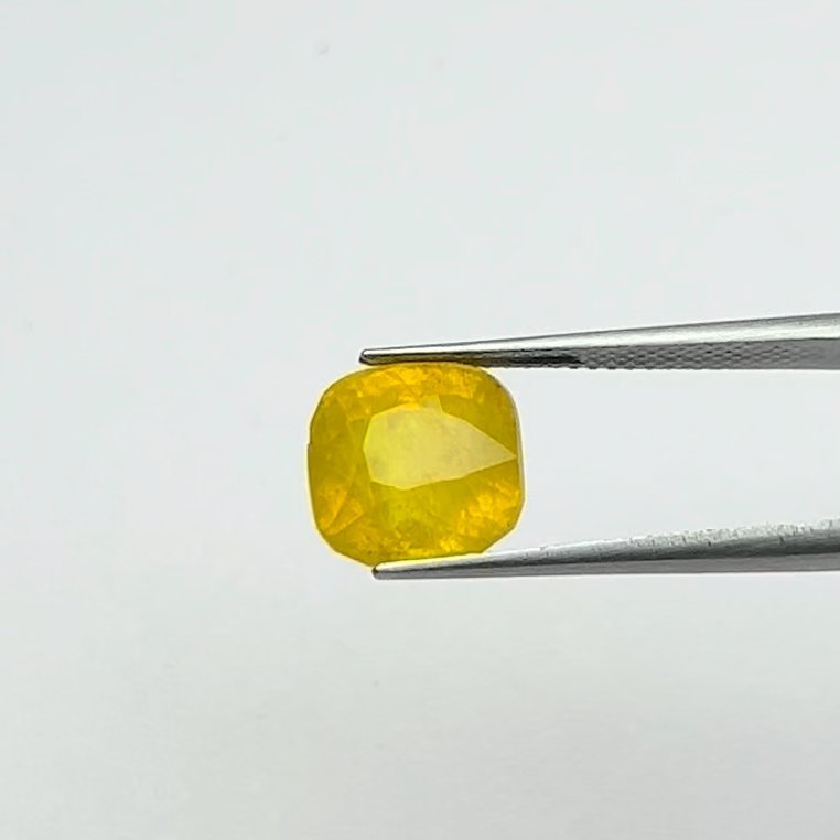 Yellow Sapphire | 7.50 Ratti