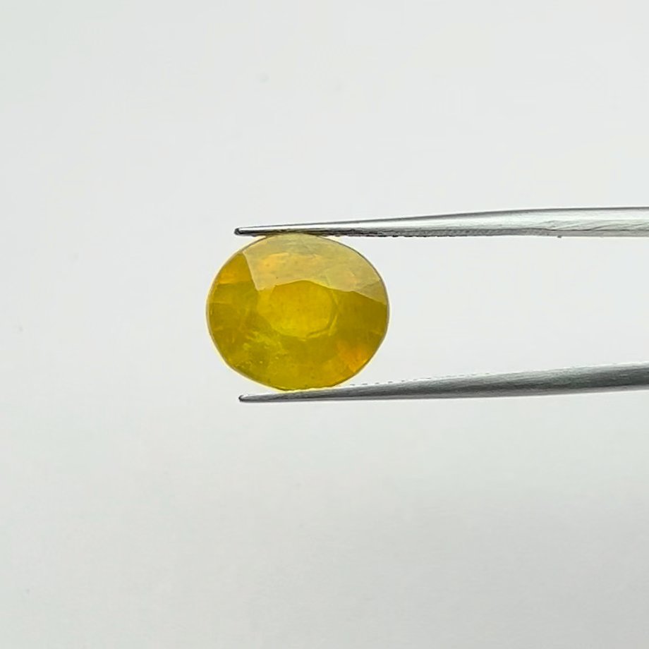 Yellow Sapphire | 8.25 Ratti