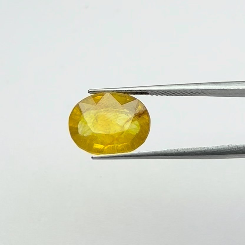 Yellow Sapphire | 7.75 Ratti