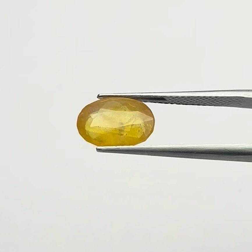 Yellow Sapphire | 3.75 Ratti