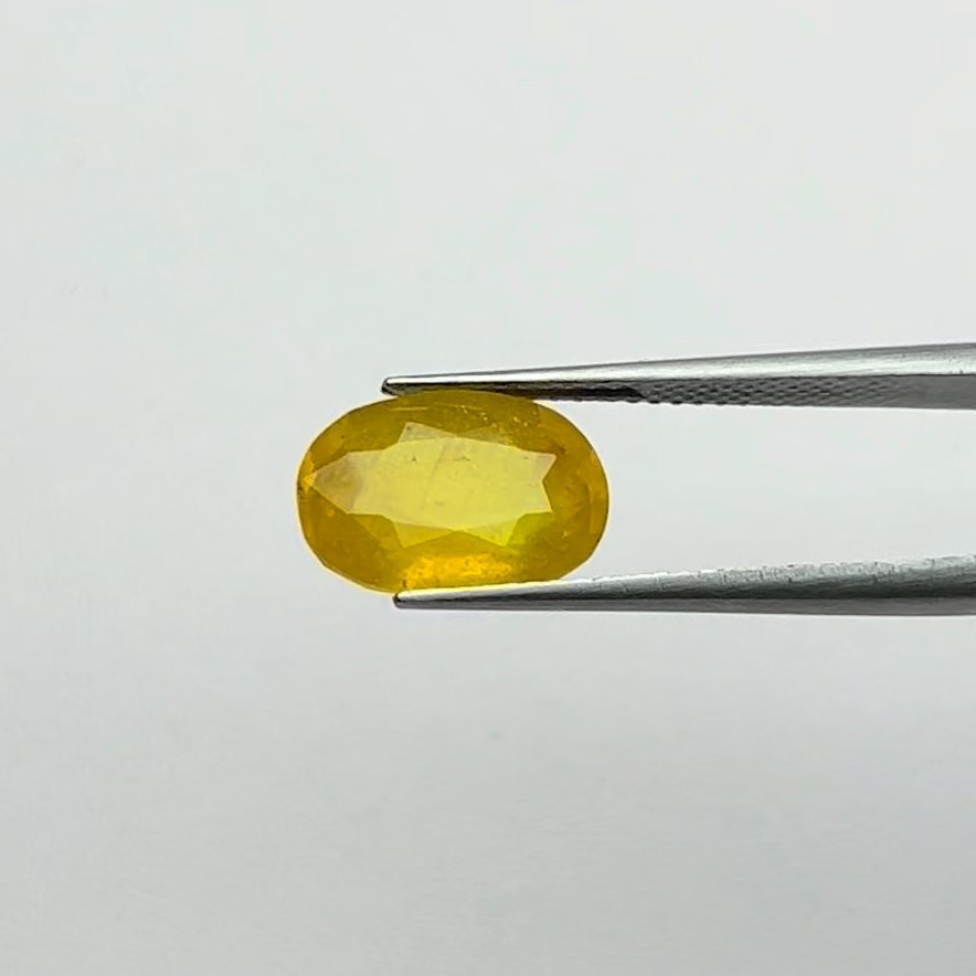 Yellow Sapphire | 4.75 Ratti