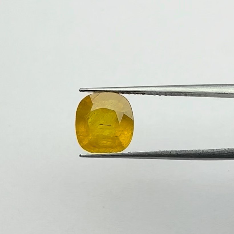 Yellow Sapphire | 5.25 Ratti
