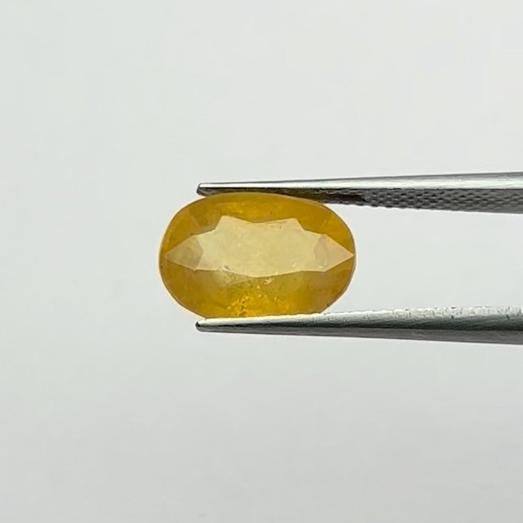 Yellow Sapphire | 4.75 Ratti