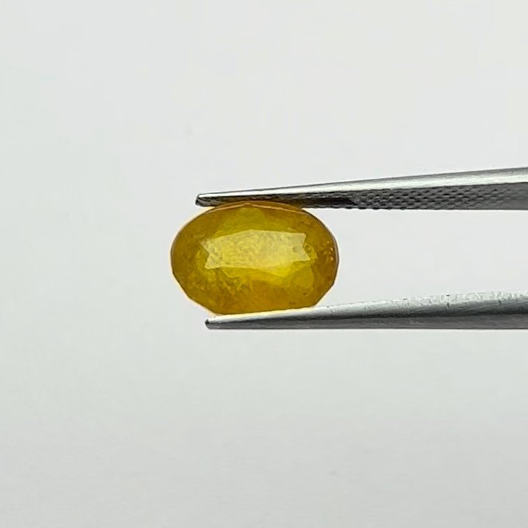 Yellow Sapphire | 4.75 Ratti