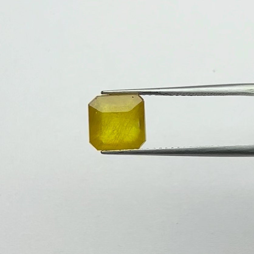 Certified Natural Energized Hand-Picked Yellow Sapphire Gemstone 5.25 Ratti for Jupiter's Abundance and Spiritual Growth