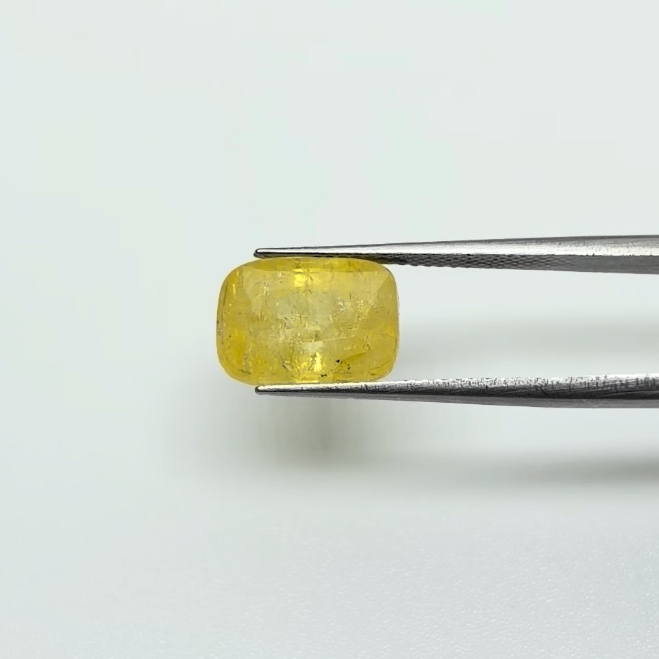 Yellow Sapphire | 8.25 Ratti