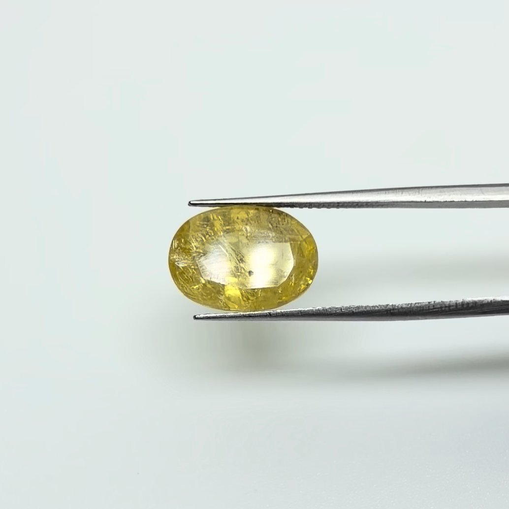 Yellow Sapphire | 9.50 Ratti