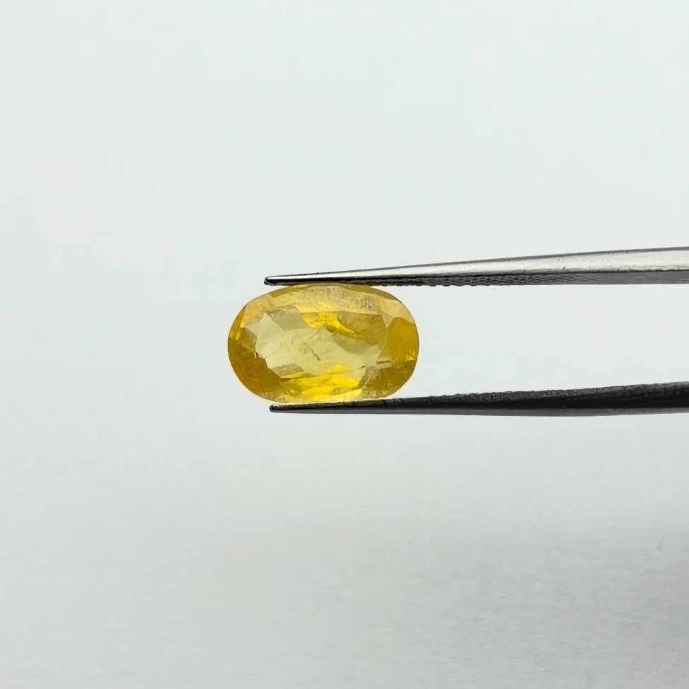 Yellow Sapphire | 4.25 Ratti