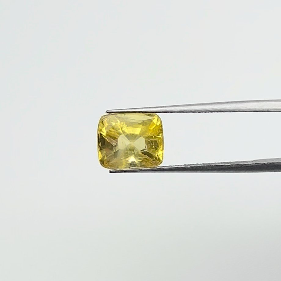 Yellow Sapphire | 5.50 Ratti
