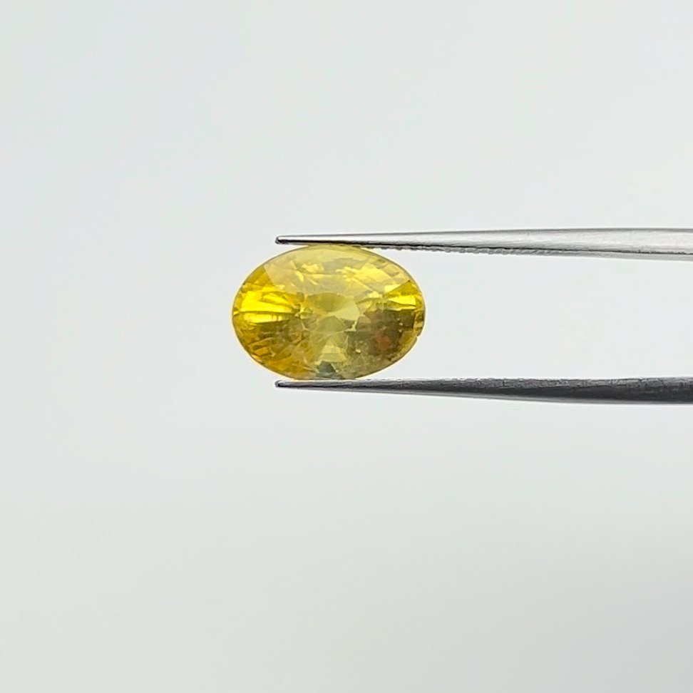 Yellow Sapphire | 6.00 Ratti
