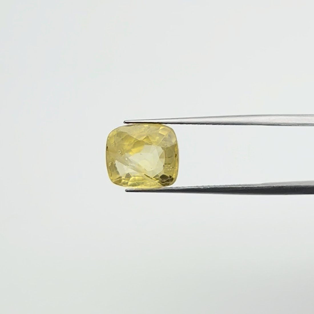 Yellow Sapphire | 7.25 Ratti