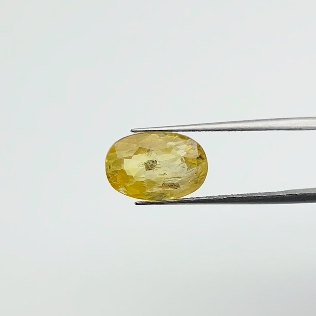 Yellow Sapphire | 9.25 Ratti