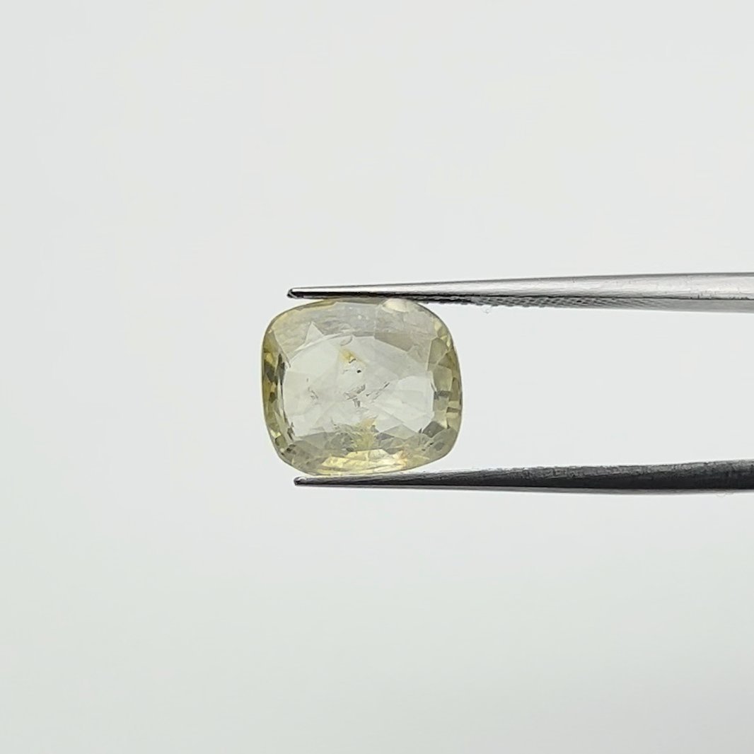 Yellow Sapphire | 5.50 Ratti
