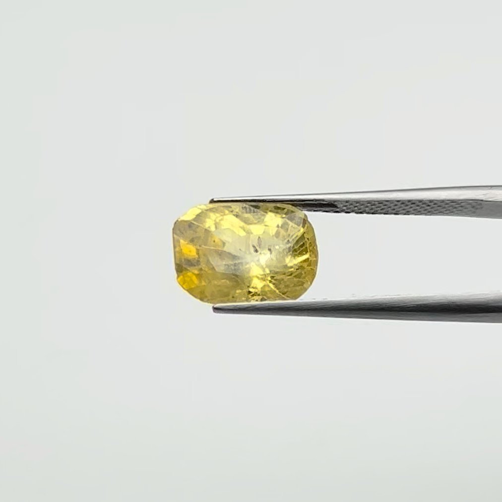 Yellow Sapphire | 5.00 Ratti