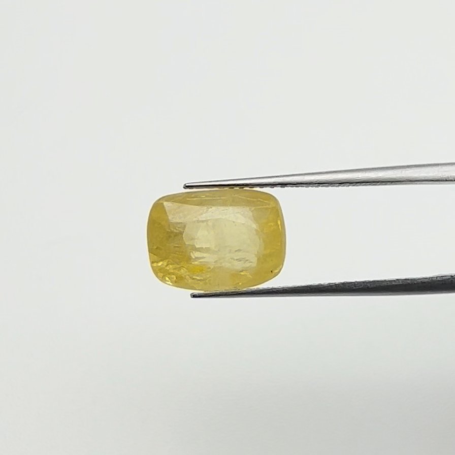 Yellow Sapphire | 7.50 Ratti