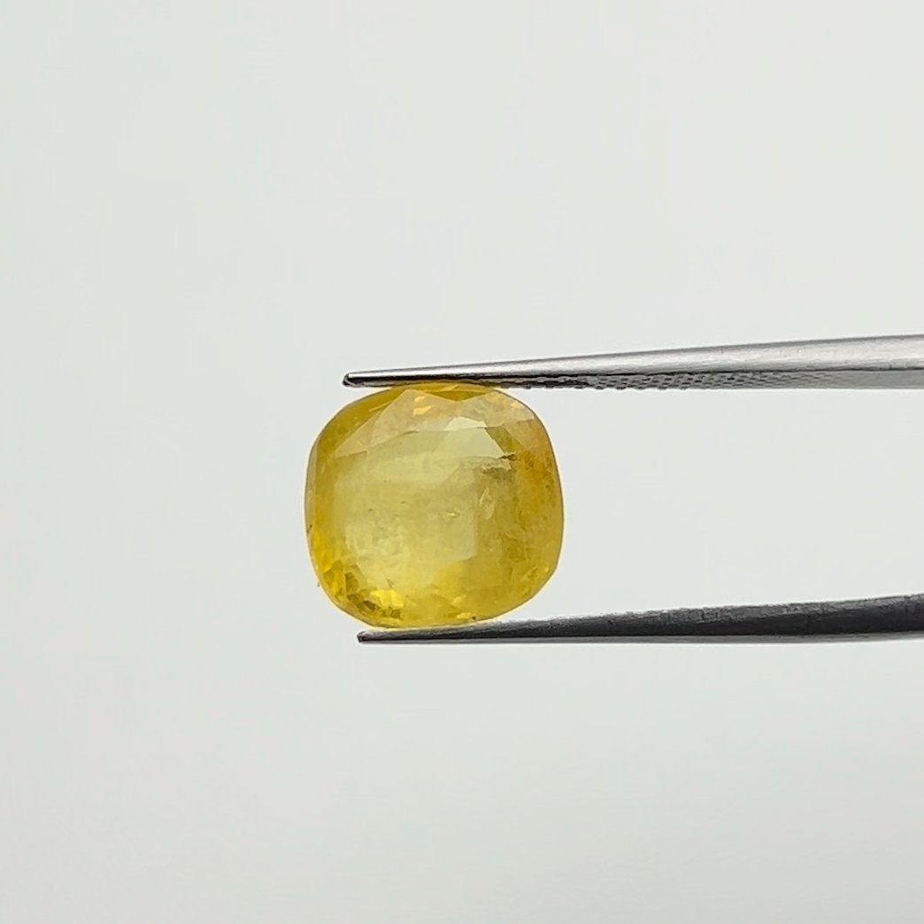 Yellow Sapphire | 6.25 Ratti