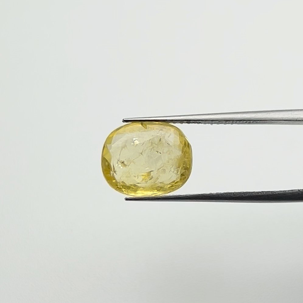 Yellow Sapphire | 6.00 Ratti