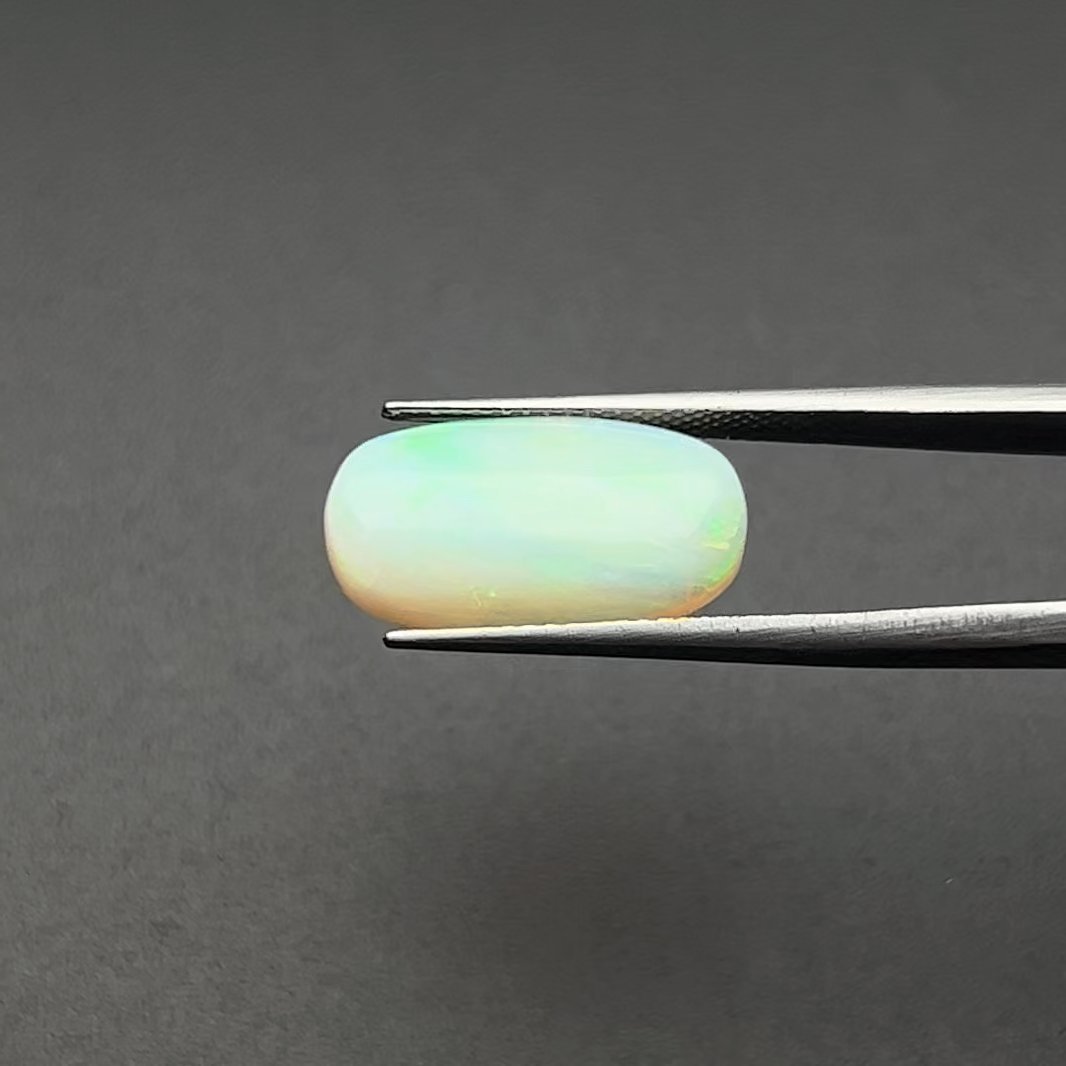 Fire opal I 5.25-Ratti