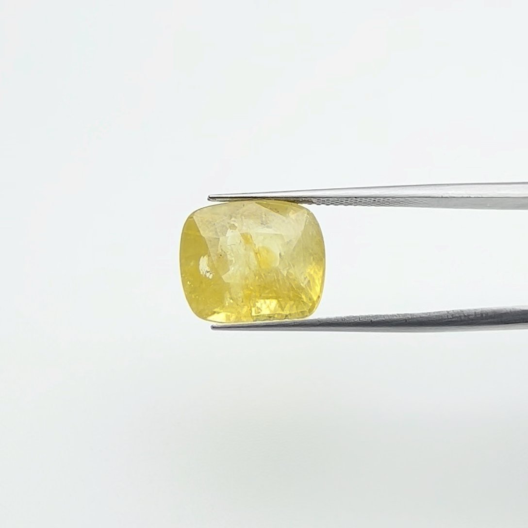Yellow Sapphire | 11.50 Ratti