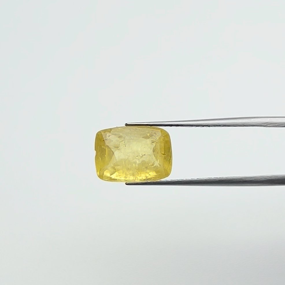 Yellow Sapphire | 6.00 Ratti