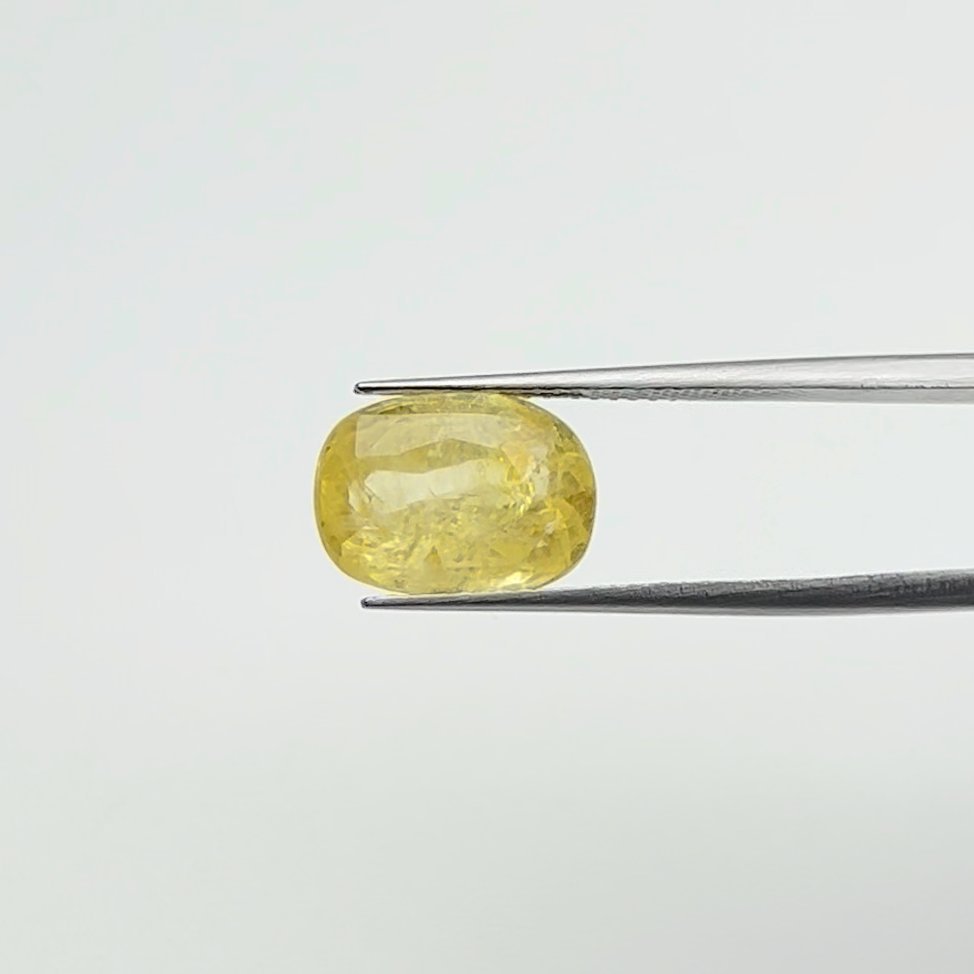 Yellow Sapphire | 6.00 Ratti