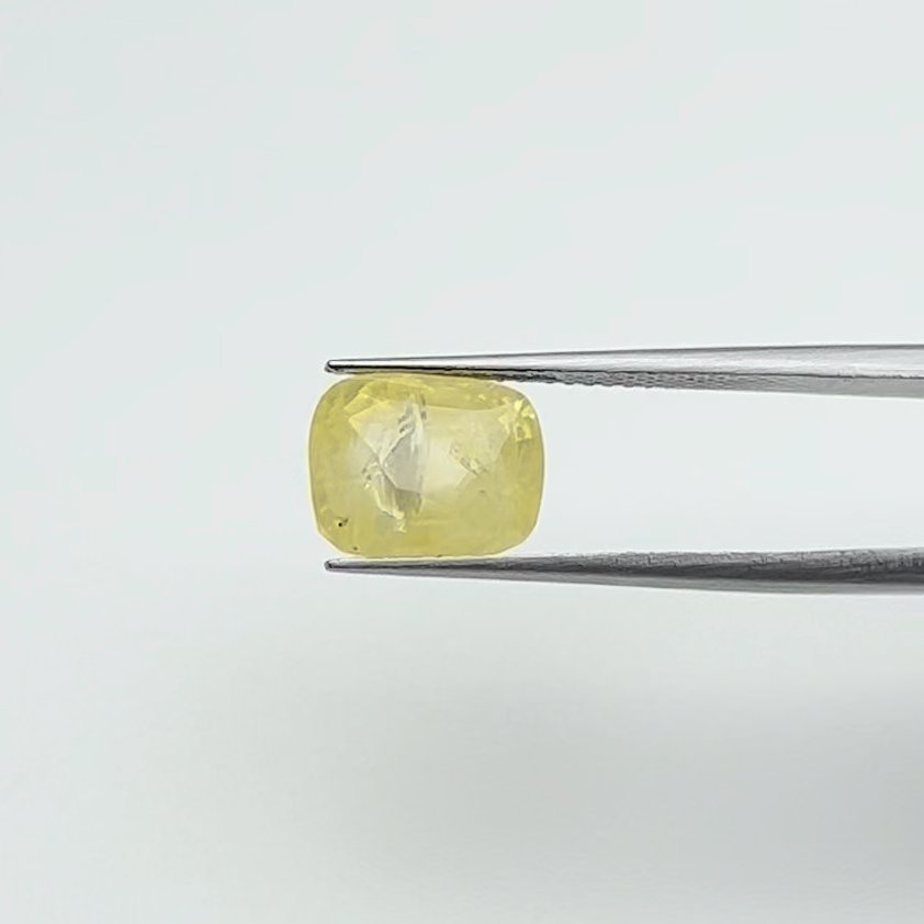 Yellow Sapphire | 6.00 Ratti